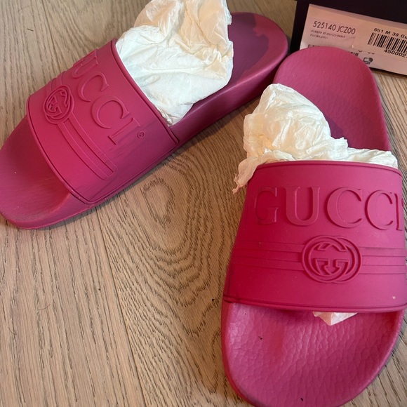 GUCCI Pursuit Rubber Slides Pink - Picture 10 of 10